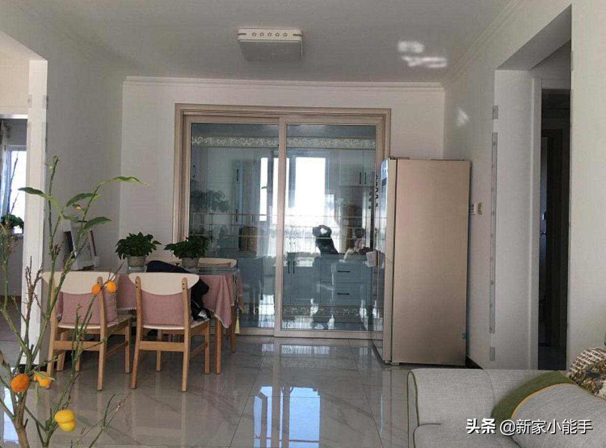这才是真正的极简风装修,全屋不做吊顶,一家人生活真幸福