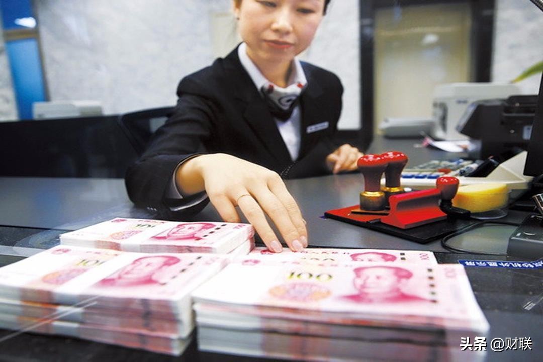 银行三年定存利率达到4.8%,但最低门槛要10万元,值得存吗