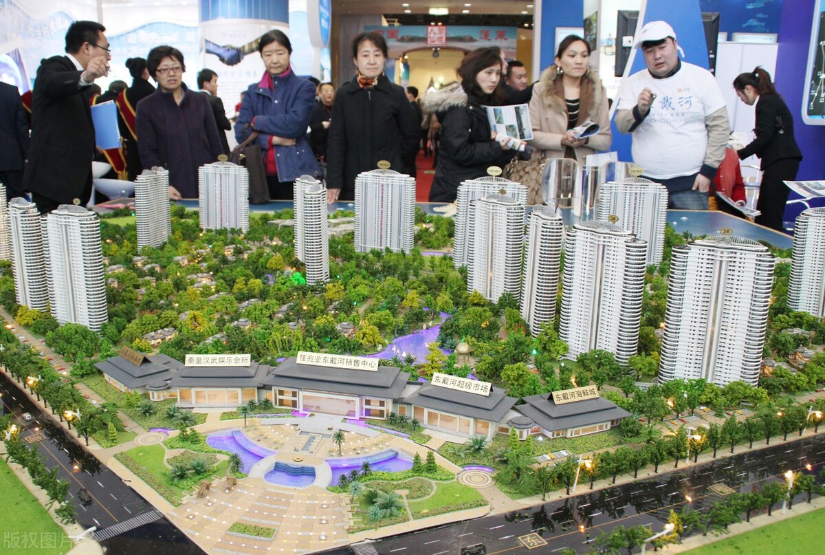 大连楼市;冰火两重天,房价五连跌。专家:9.5万套库存是关键