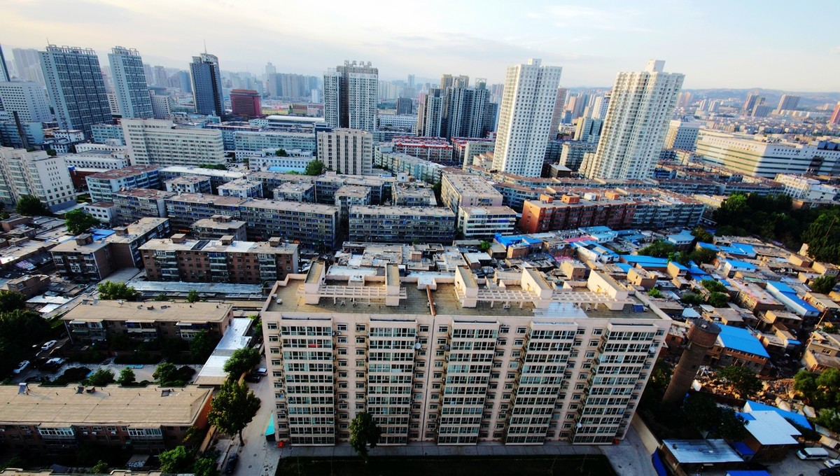 楼市传来4个好消息,2021房价“下跌有望”?刚需的春天来了
