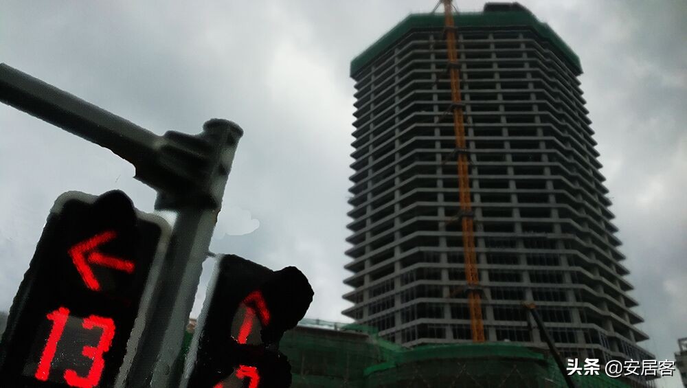 楼市风向恐生变 房价一再攀升后终于将迎下跌拐点?