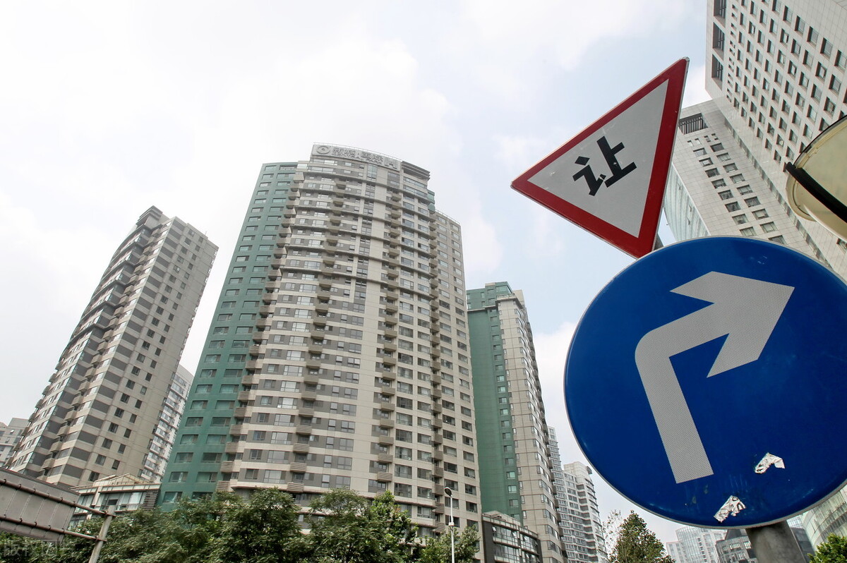 楼市再添“3板斧”力压炒房者,央媒透露:未来刚需买房更有保障