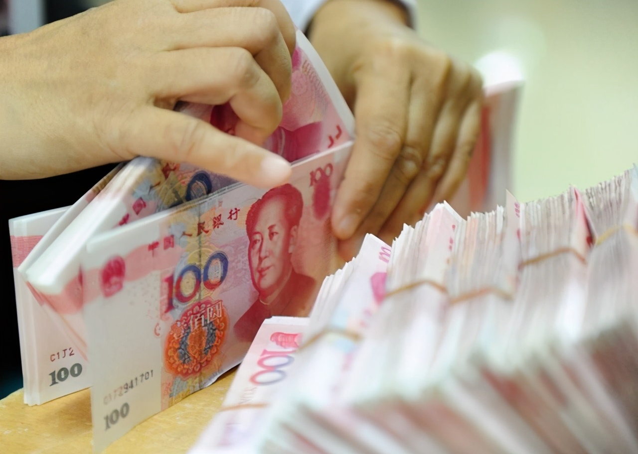 楼市出现“排队卖房”2021年“打消念头”?关键13字表态,提前看